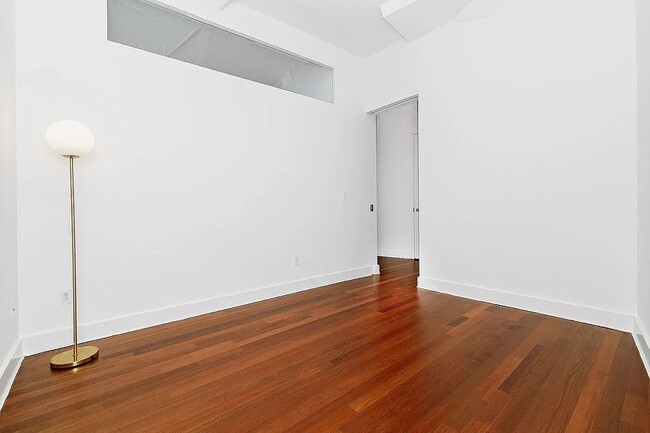 Building Photo - 99 Gold Street