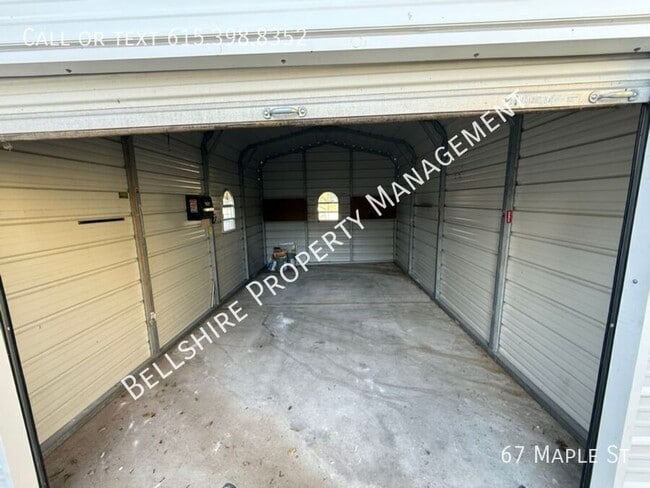 Building Photo - 67 Maple St