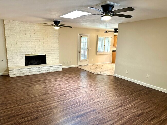 Building Photo - Stunning McCormick Ranch home