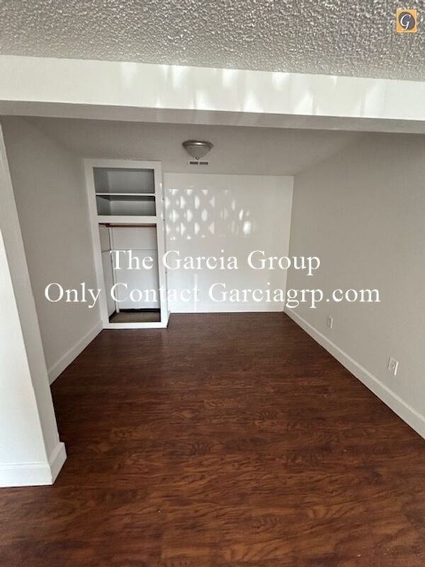 Building Photo - 17050 SE Gurnee Ave
