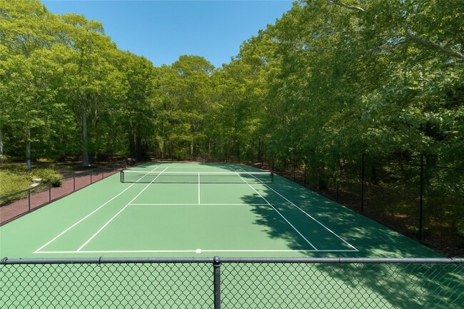 Building Photo - 60 Quogue Riverhead Rd