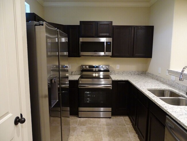 Building Photo - 6411 Luglio Ln