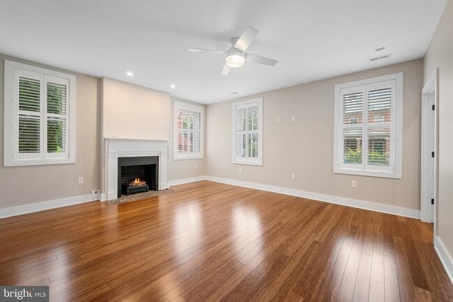 Building Photo - 411 N Loudoun St