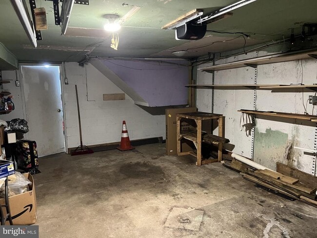 Building Photo - 213 Alnus St