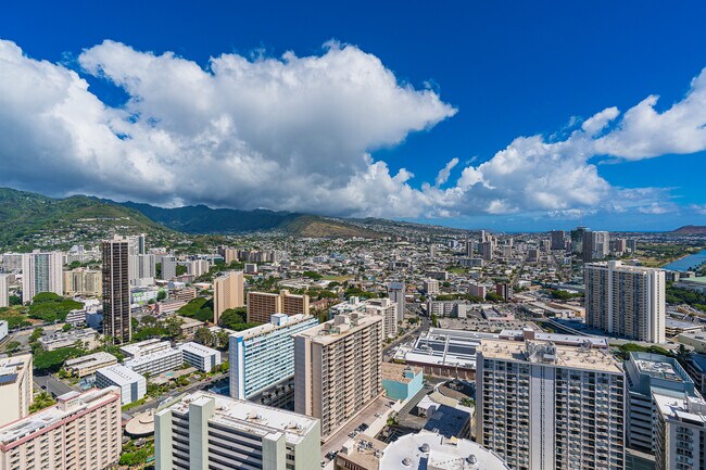 Building Photo - 629 Ke’eaumoku St