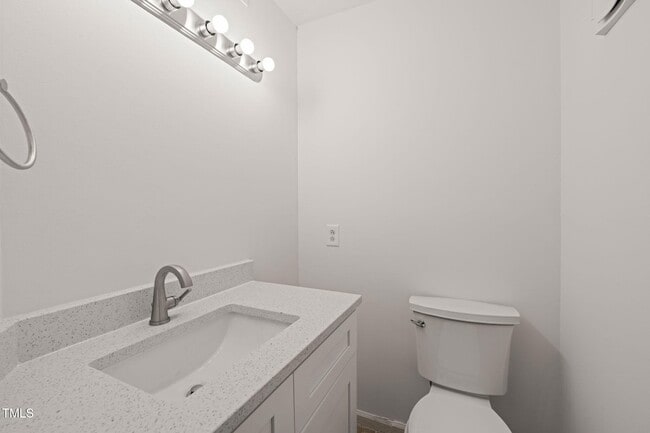 Building Photo - 403 Broad Leaf Cir
