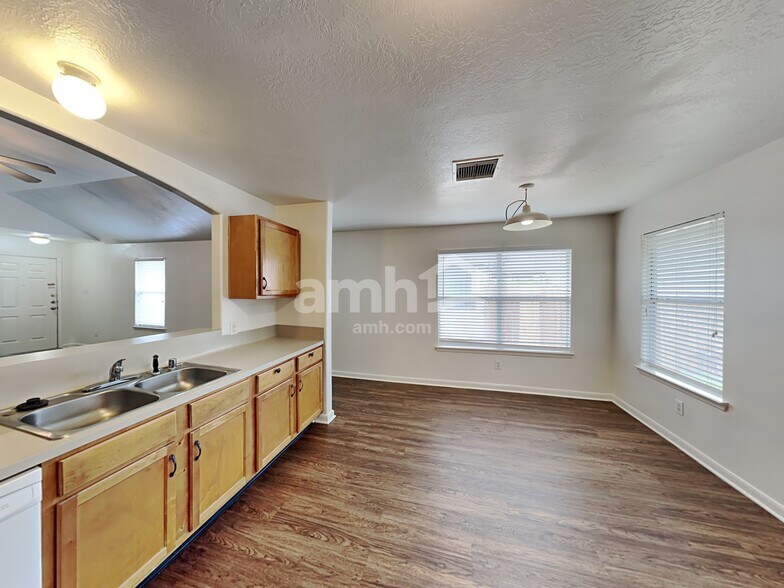 Building Photo - 19414 Buckland Park Dr