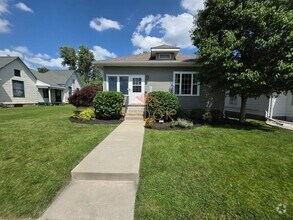 Building Photo - LOOK AT THIS 3 BR GEM WITH A BASEMENT UNDE...