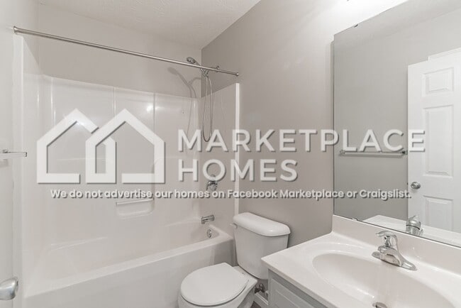 Building Photo - 3045 Republic Way