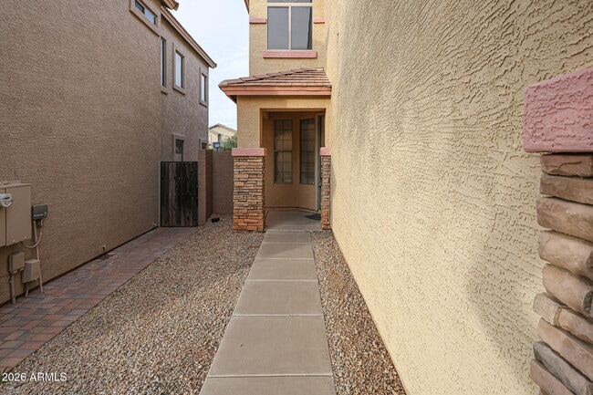 Building Photo - 16828 S Aqua Ct