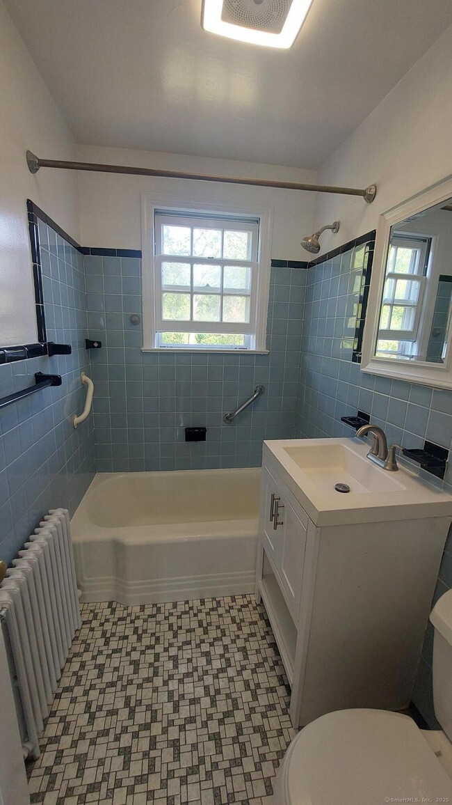 Building Photo - 62 Euclid Ave