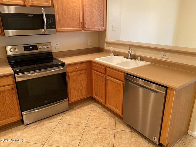 Building Photo - 19700 N 76th St