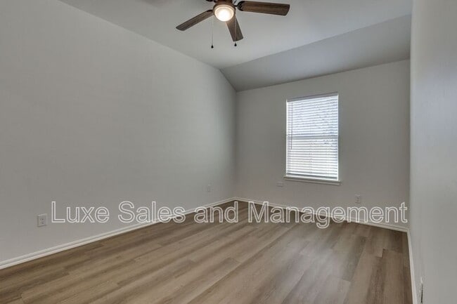 Building Photo - 11603 Mackenzie Wy