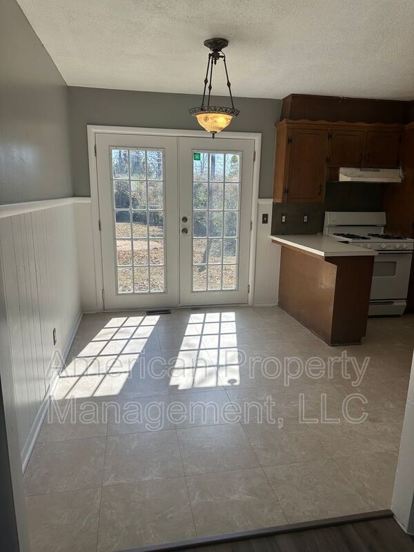 Building Photo - 2014 E 49th St N