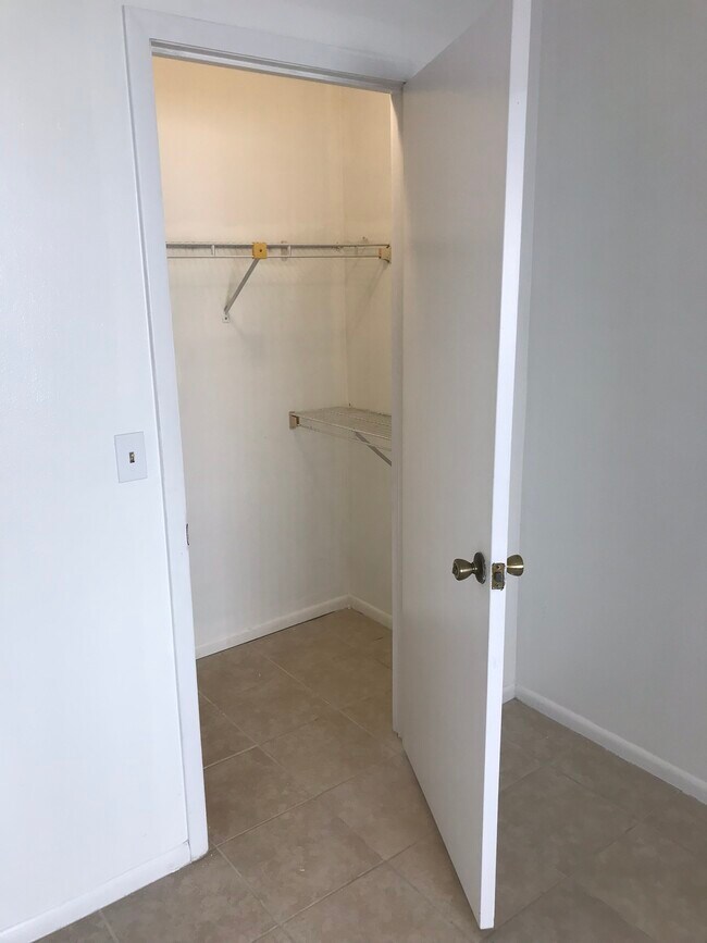 Building Photo - 12230 Fox Hound Ln