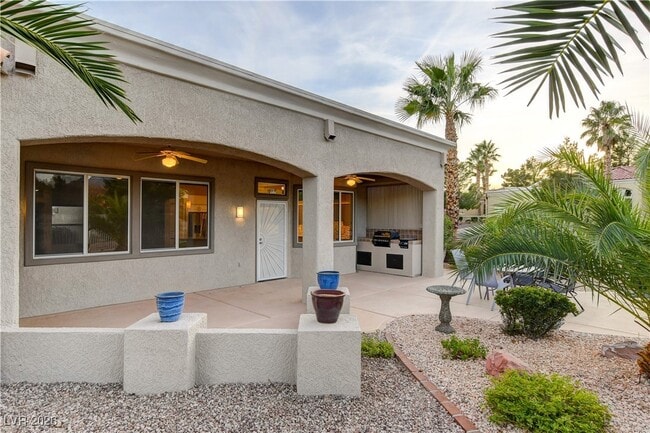 Building Photo - 10820 Dover Creek Ave