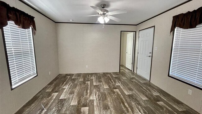 Building Photo - 1203 Thicket Ct