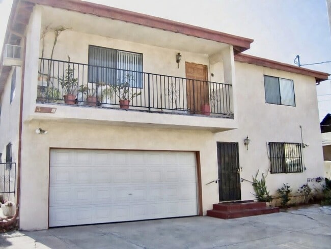 Building Photo - 3545 1/2 El Sereno Ave