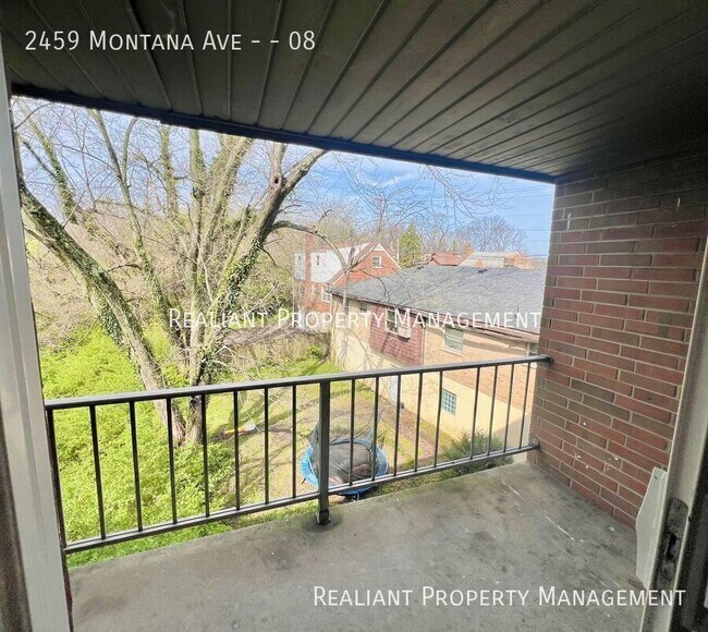 Building Photo - 2459 Montana Ave