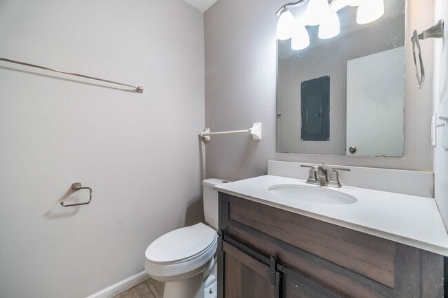 Building Photo - 2755-2759 Independence Way