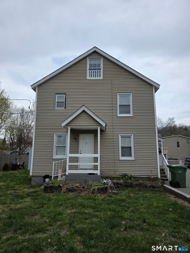 Building Photo - 19 Goff St