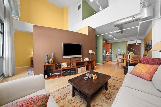 Building Photo - 1530 S State St