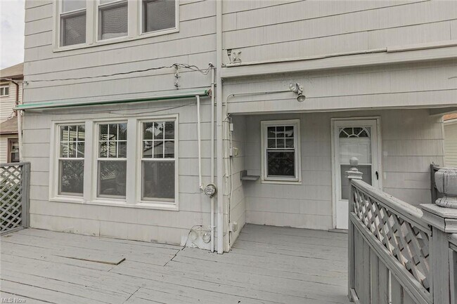Building Photo - Lakefront 4-Bedroom Home for Rent in Euclid, OH