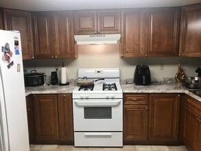 Building Photo - Spacious 3-Bedroom Duplex in Spring Valley