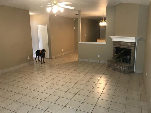 Building Photo - 524 Caravan Dr