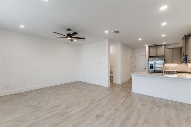 Building Photo - 851 Lennox Dr