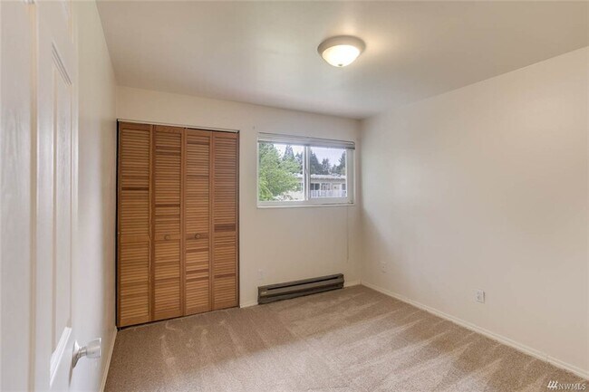 Building Photo - 12241 SE 59th St