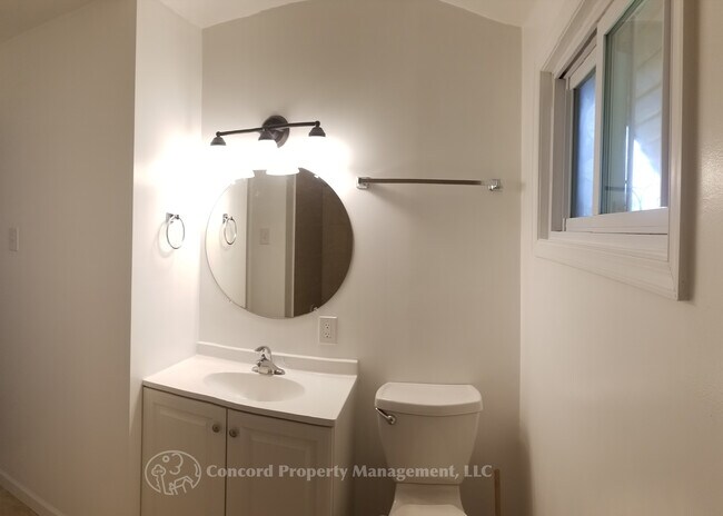 Building Photo - 7607 Meadow Way