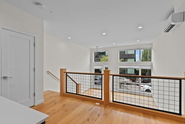 Building Photo - ULTRA-MODERN Townhome w/AC and Views in the Heart of Eastlake!