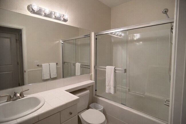 Building Photo - 5447 N St