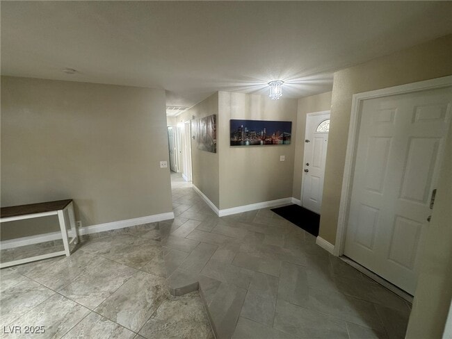 Building Photo - 6224 Miraloma St