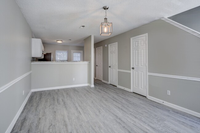 Primary Photo - 125 Fairfax Dr