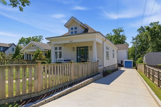 Building Photo - 2801 27th Ave S