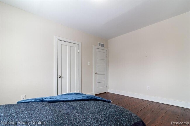 Building Photo - 2544 Atkinson St