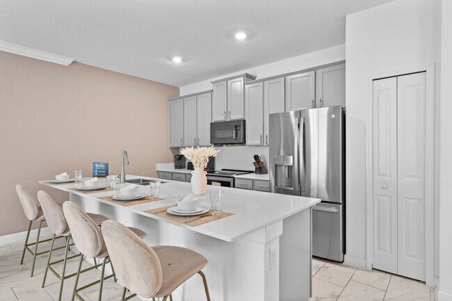 Building Photo - 1074 Splash Shot Pl