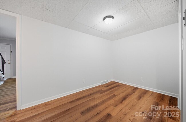 Building Photo - 824 6th St NW