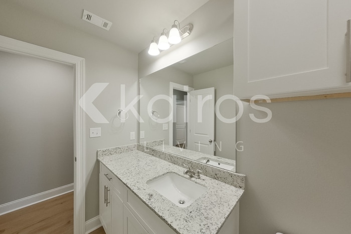 Building Photo - 13757 Pinyon Dr