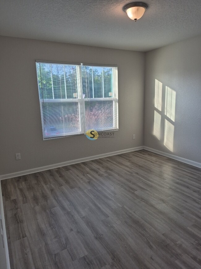 Building Photo - 9085 Western Way