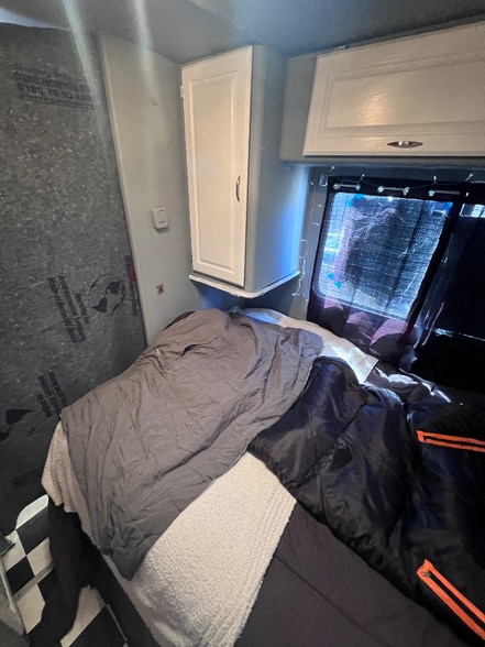 Building Photo - 3926 Mehalia Dr