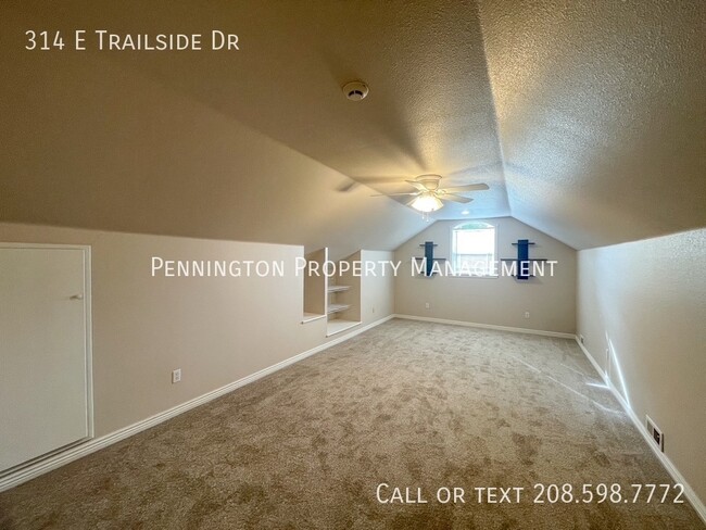 Building Photo - 314 E Trailside Dr