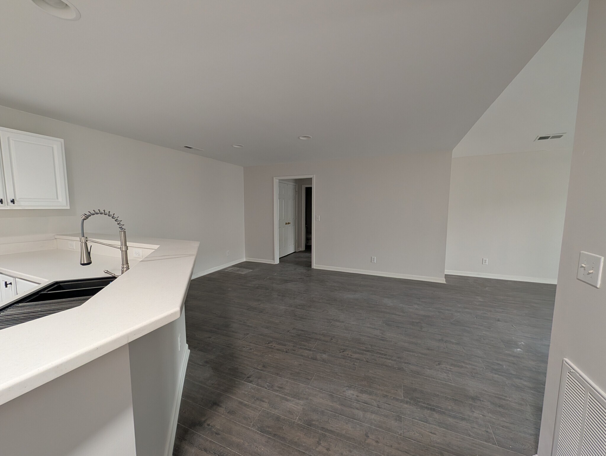 Dining area - 5004 Hunters Trail