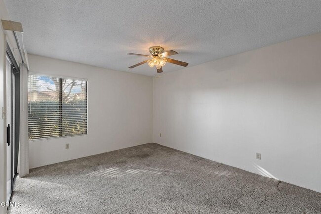 Building Photo - 5909 Sunny Palms Ave