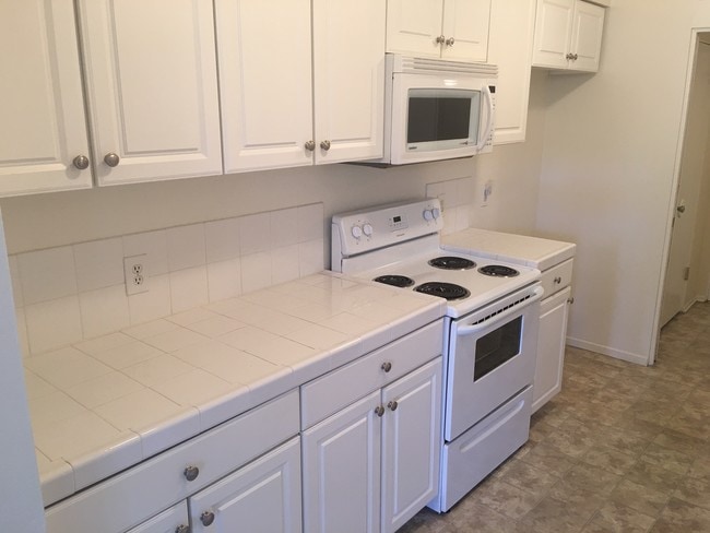 Building Photo - Natick Pines Apartments