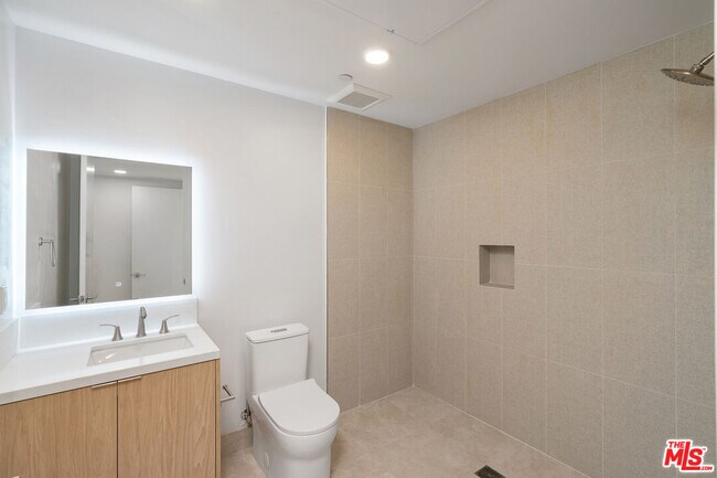 Building Photo - 4406 Fulton Ave