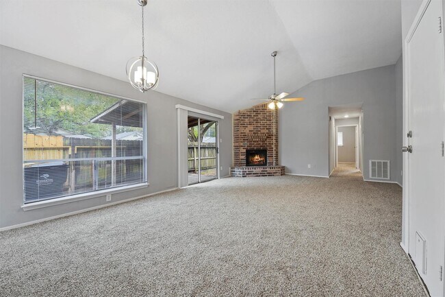 Building Photo - 22101 Moss Falls Ln