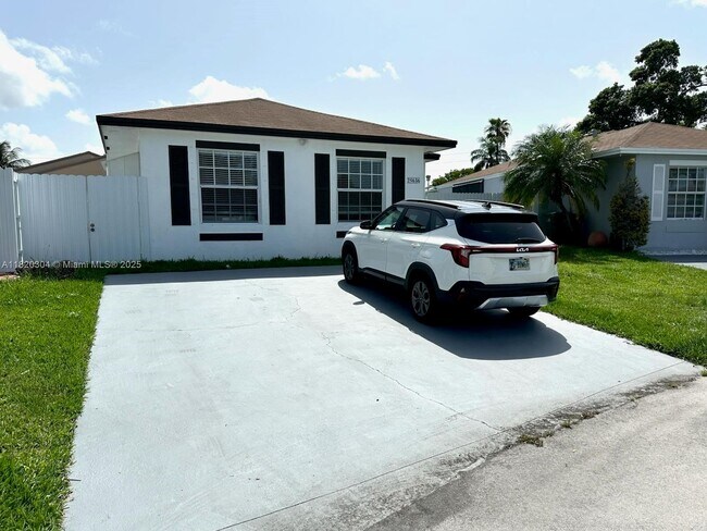 Building Photo - 25636 SW 125th Pl